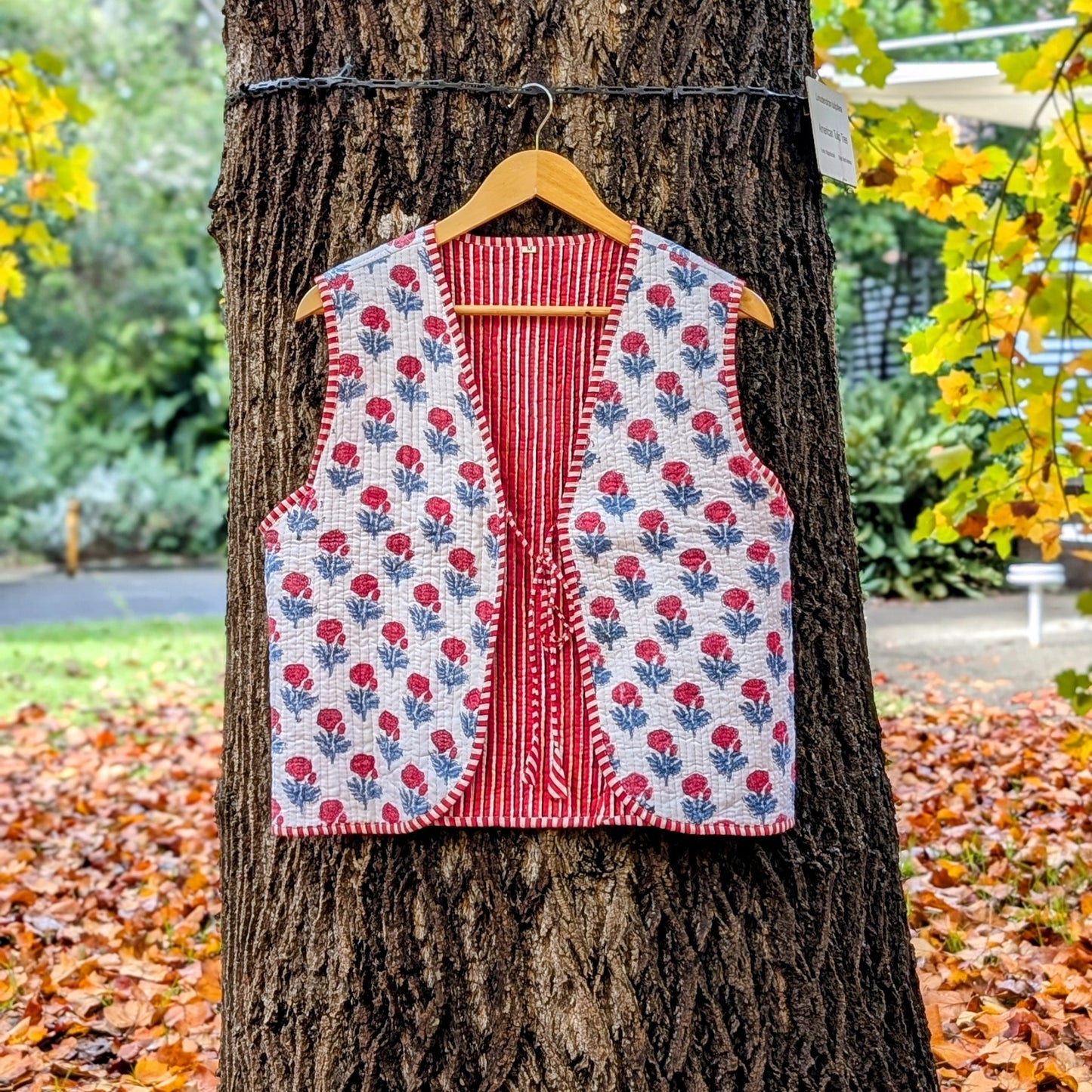 Rose imprint vest jacket